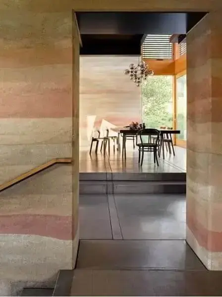 Sustentabilidade e Conforto: Os Benefícios da Taipa de Pilão na Arquitetura Moderna