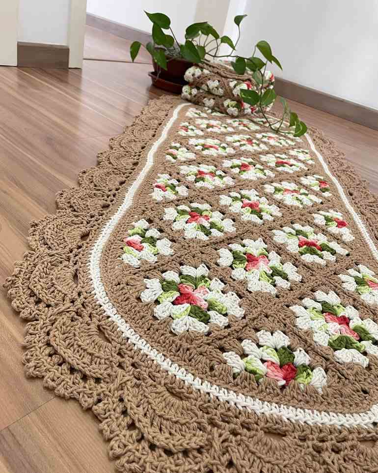 Tapetes de crochê estilo Boho Chic (franjas, pompons)