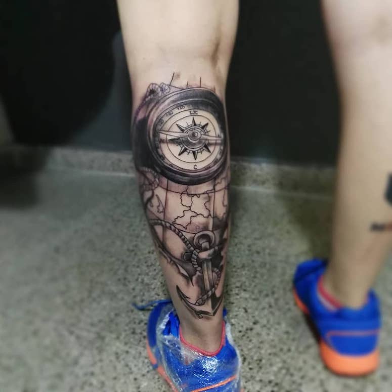 Tatuagem de Bússola e Mapa: Para os Amantes da Jornada e da Exploração