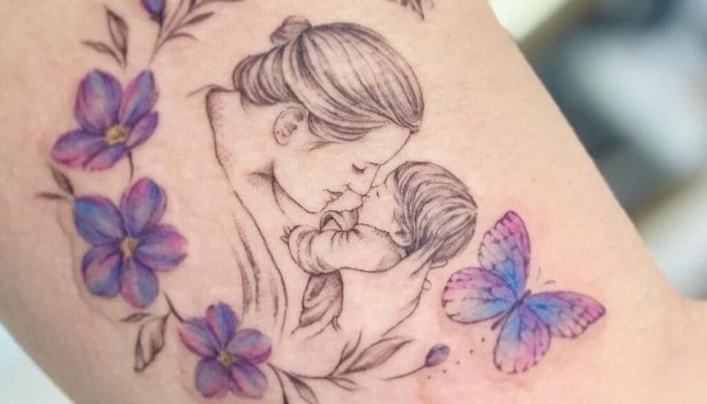 tatuagem mãe e duas filhas delicada