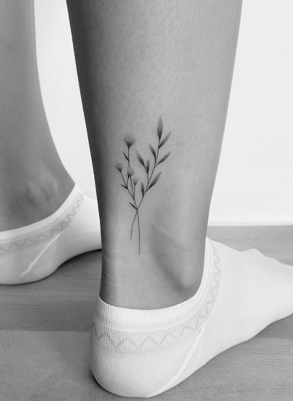 tatuagem 7cm feminina pulso