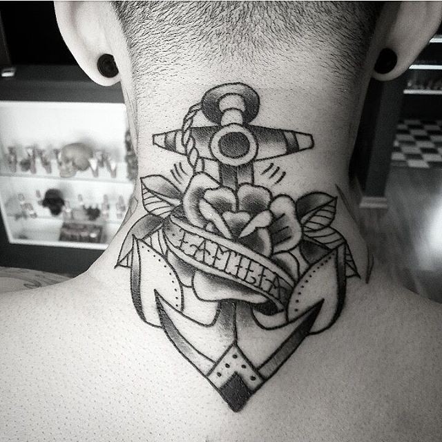 tatuagem âncora feminina