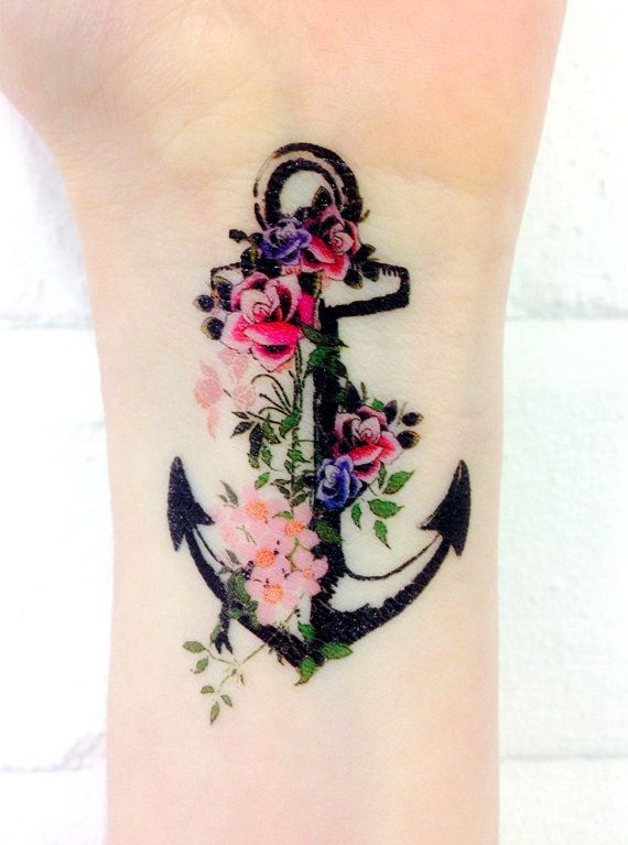 tatuagem âncora tornozelo