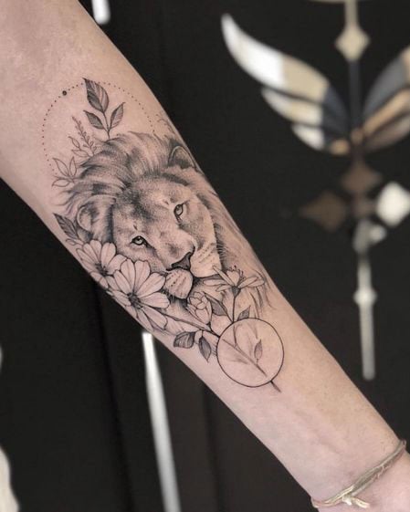 tatuagem antebraço feminina rosa