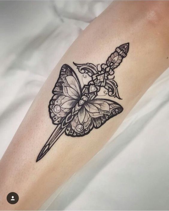 Borboletas na Pele: Um Olhar Profundo sobre a Simbologia Espiritual e Religiosa