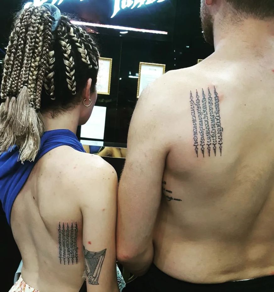tatuagem de casal moderna