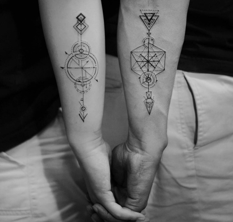 tatuagem de casal moderna