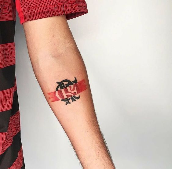 tatuagem do flamengo feminina delicada