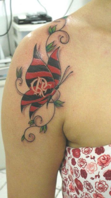 5 ideias de tatuagens de flores com o escudo do Flamengo