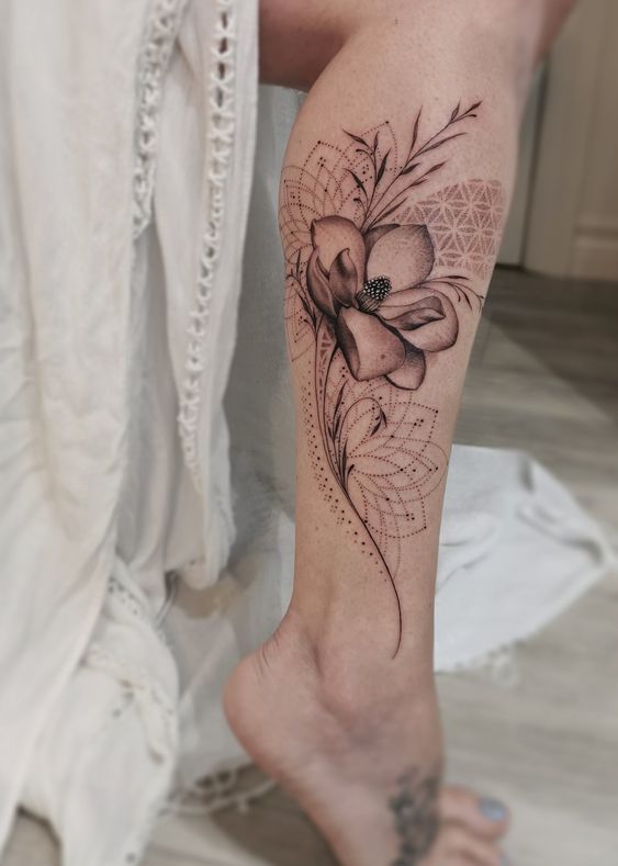 tatuagem feminina perna animais