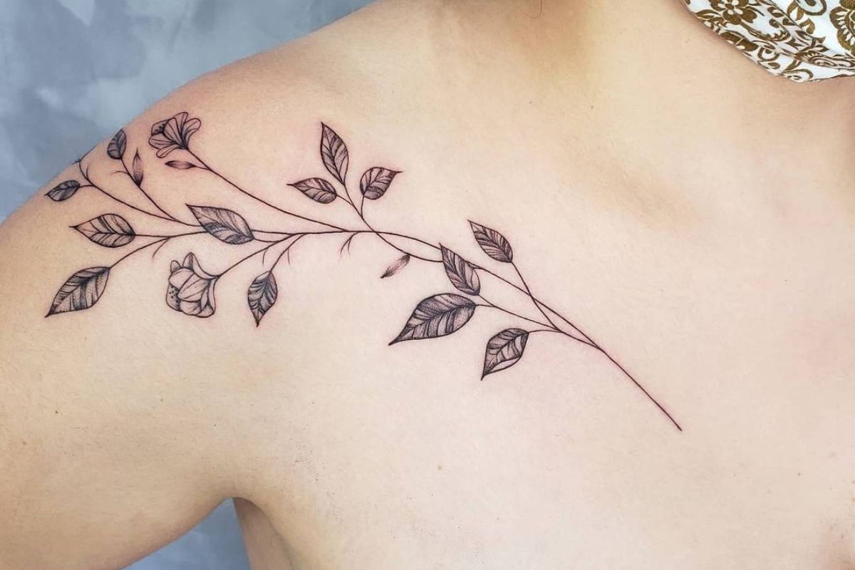 tatuagem feminina ombro