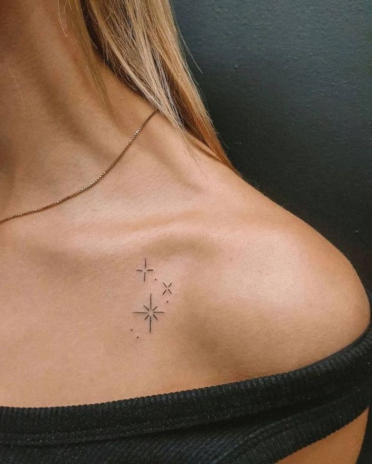 5 ideias de títulos:
1. Tatuagens Delicadas: Guia Completo de Estilos e Significados
2. Fineline vs. Minimalista: Qual o Estilo de Tatuagem Ideal para Você?
3. Os Melhores Lugares para Fazer Tatuagens Delicadas
4. Tatuagens Femininas com Símbolos: Natureza
