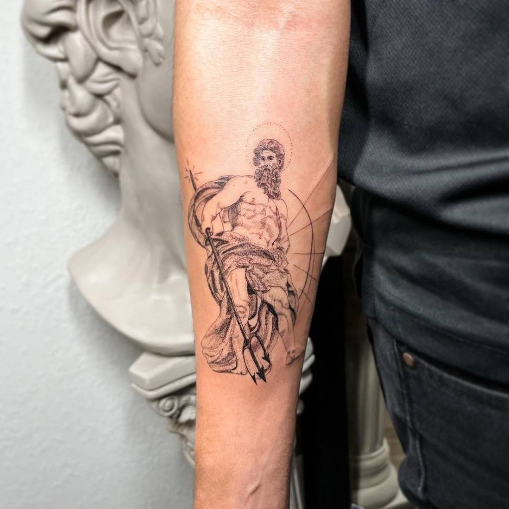 tatuagem fine line pescoço masculina