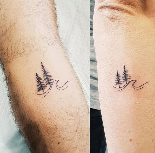 tatuagem fine line escrita masculina