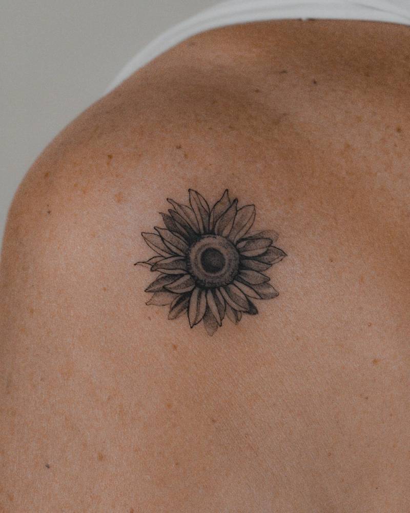 Tatuagem de Girassol Delicada: Ideias e Onde Fazer