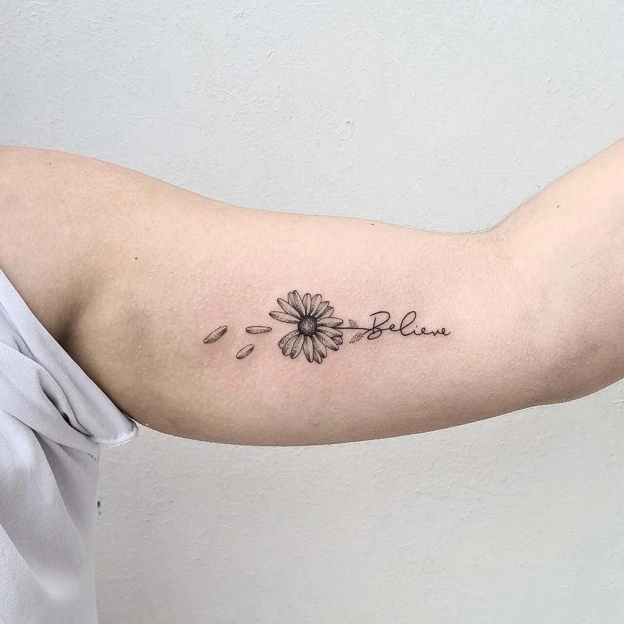 Tatuagem de Girassol: Combinações Populares e Seus Simbolismos