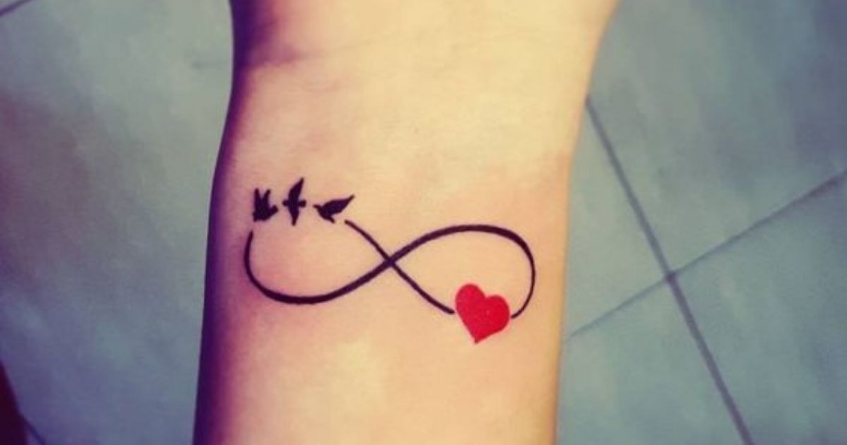 tatuagem infinito casal