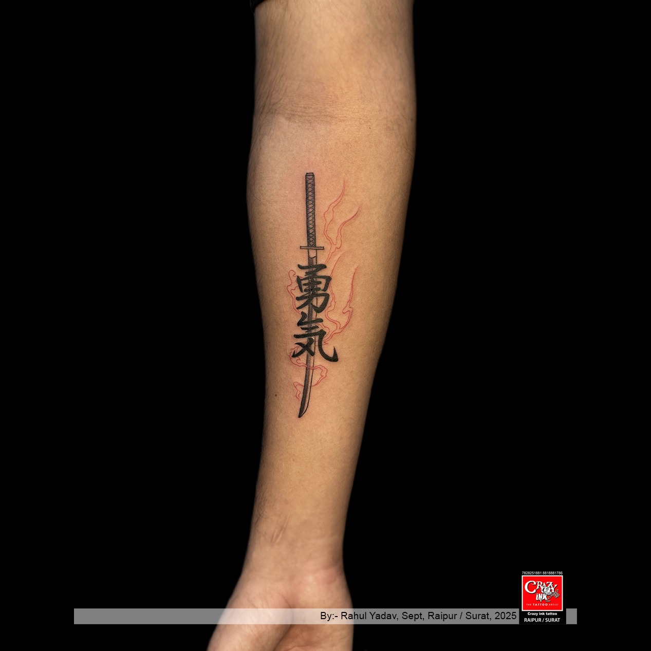 tatuagem floral katana