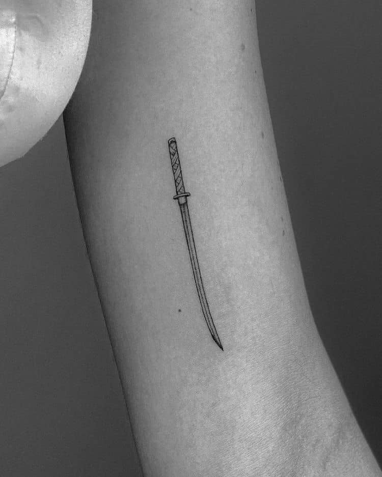 desenho katana tattoo