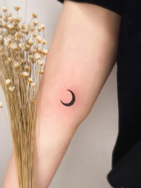 Onde Tatuar a Lua: Melhores Locais e Dicas de Design