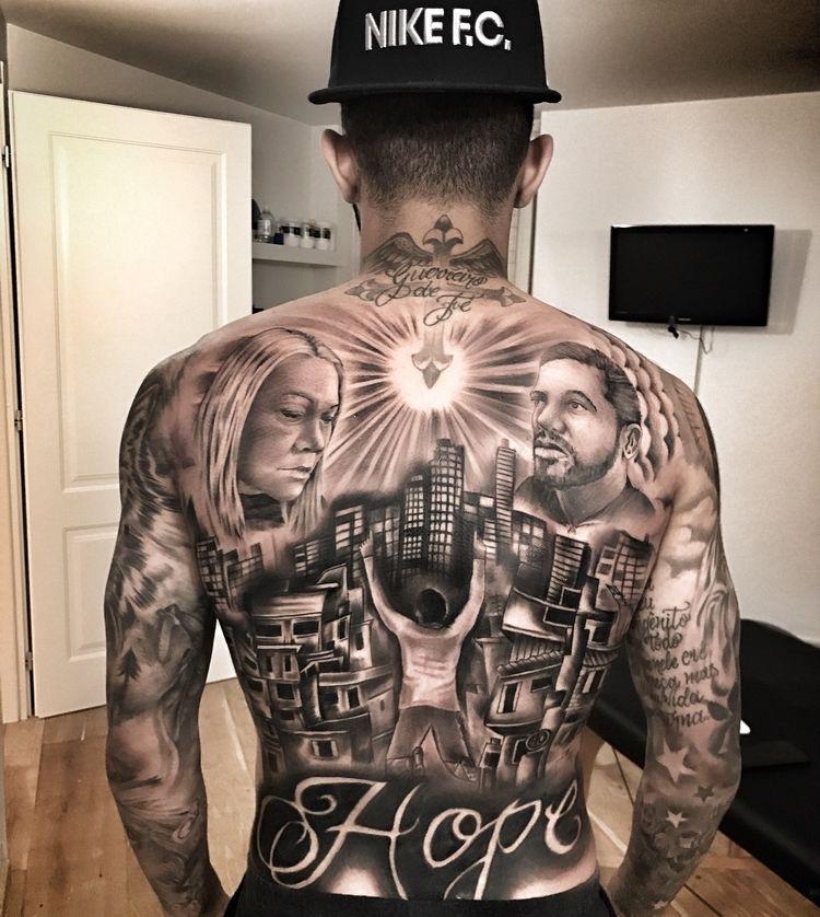 tatuagem ombro costas