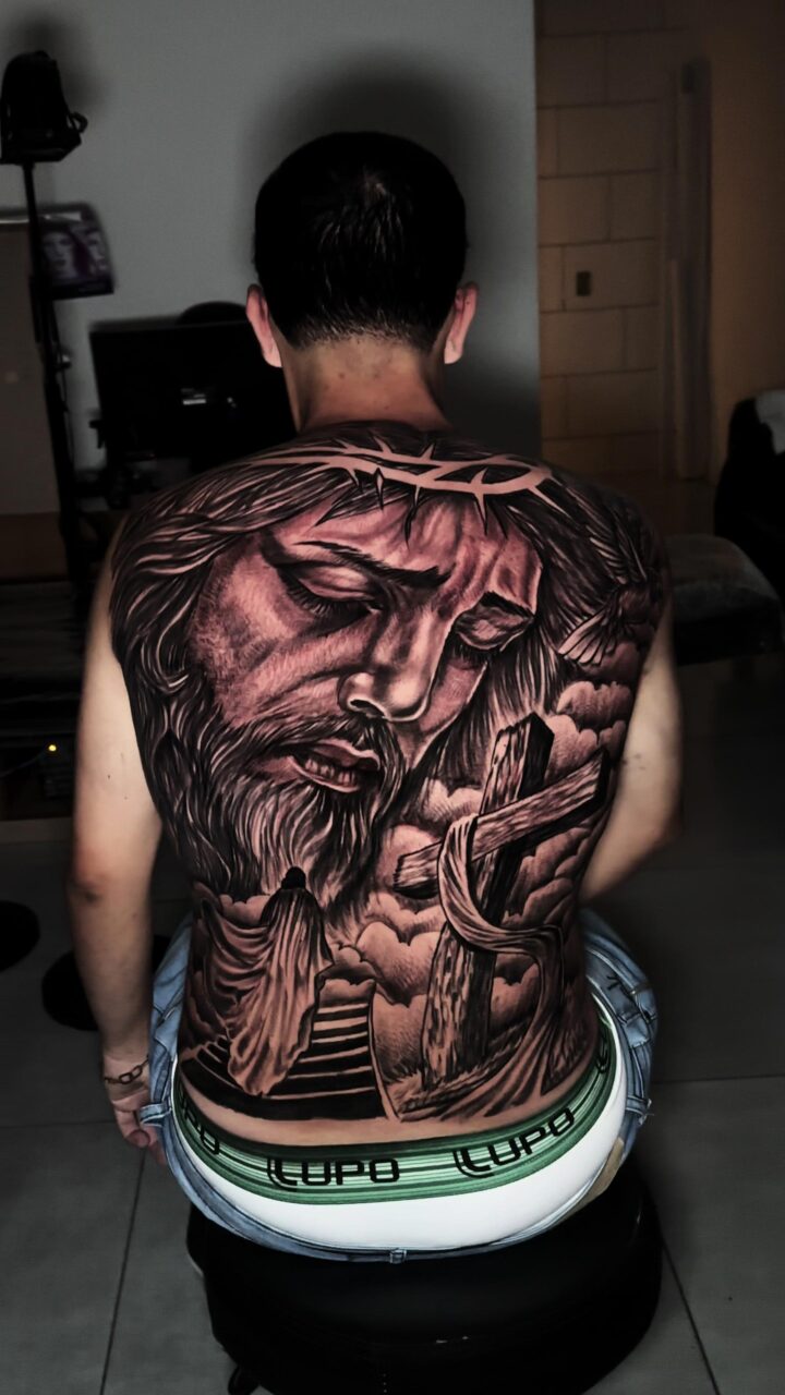 cicatrização tatuagem costas