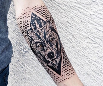 tatuagem de montanha antebraço masculino
