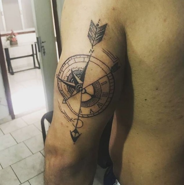 tatuagem oriental tríceps