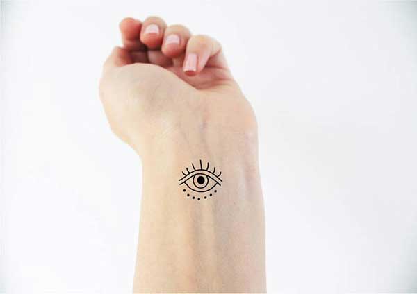 Inspirações de Tatuagem Olho Grego: Do Minimalista ao Aquarela