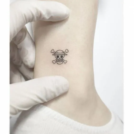 tatuagem chapéu de palha