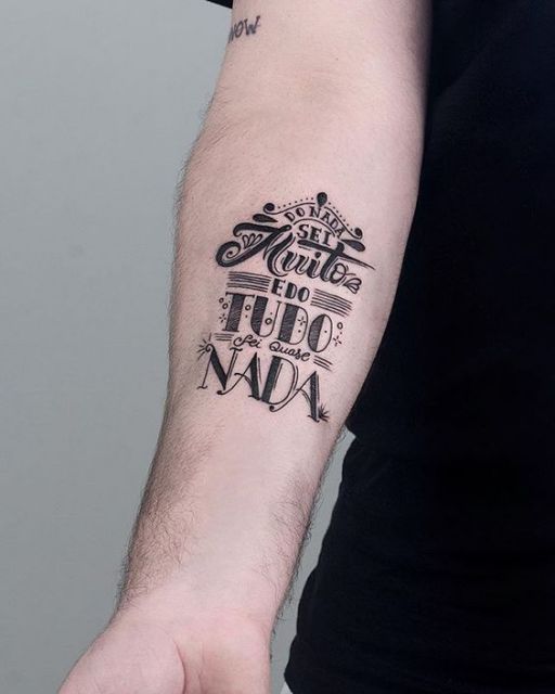 tatuagens de pescoço pequenas masculinas