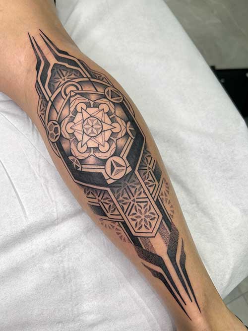 Temas e Cuidados
3. Mandalas e Geometria: O Poder do Pontilhismo em Tatuagens
4. Tatuagem de Pontilhismo: Inspirações e Significados
5. Do Minimalismo à Complexidade: Explorando o Universo do Pontilhismo