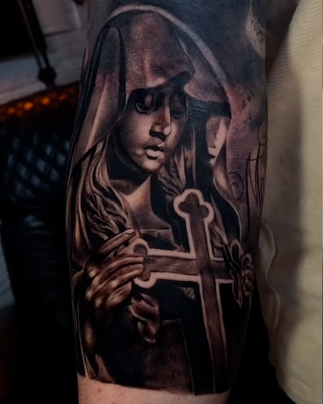 tatuagem religiosa pulso