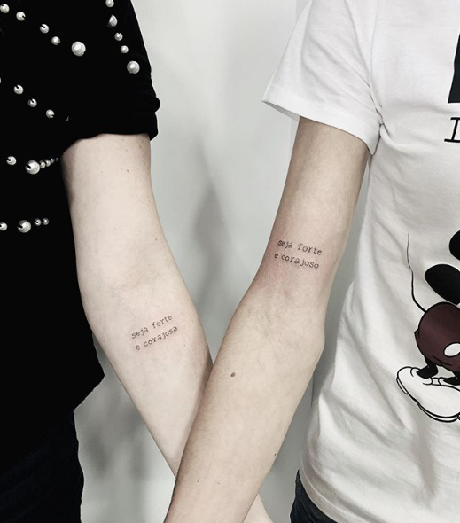 tatuagem costela seja forte e corajosa