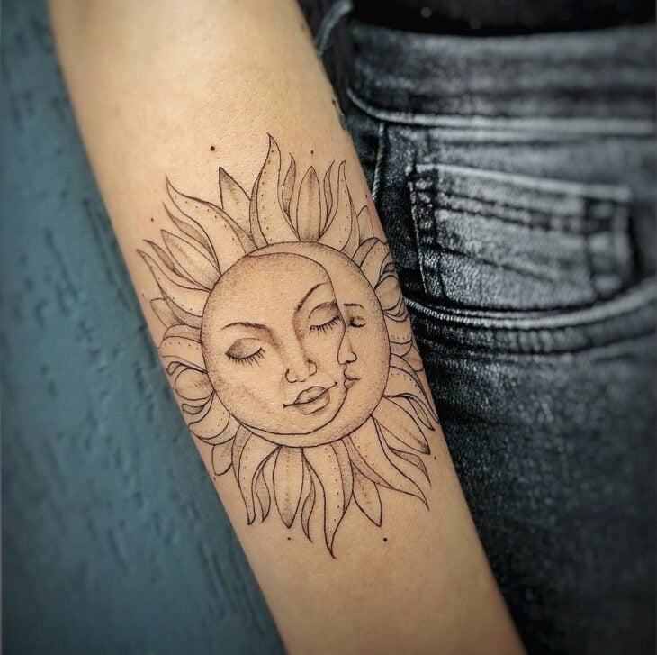 tatuagem sol e lua braço
