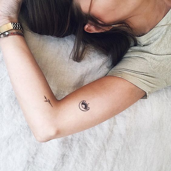 tatuagem sol e lua e estrelas