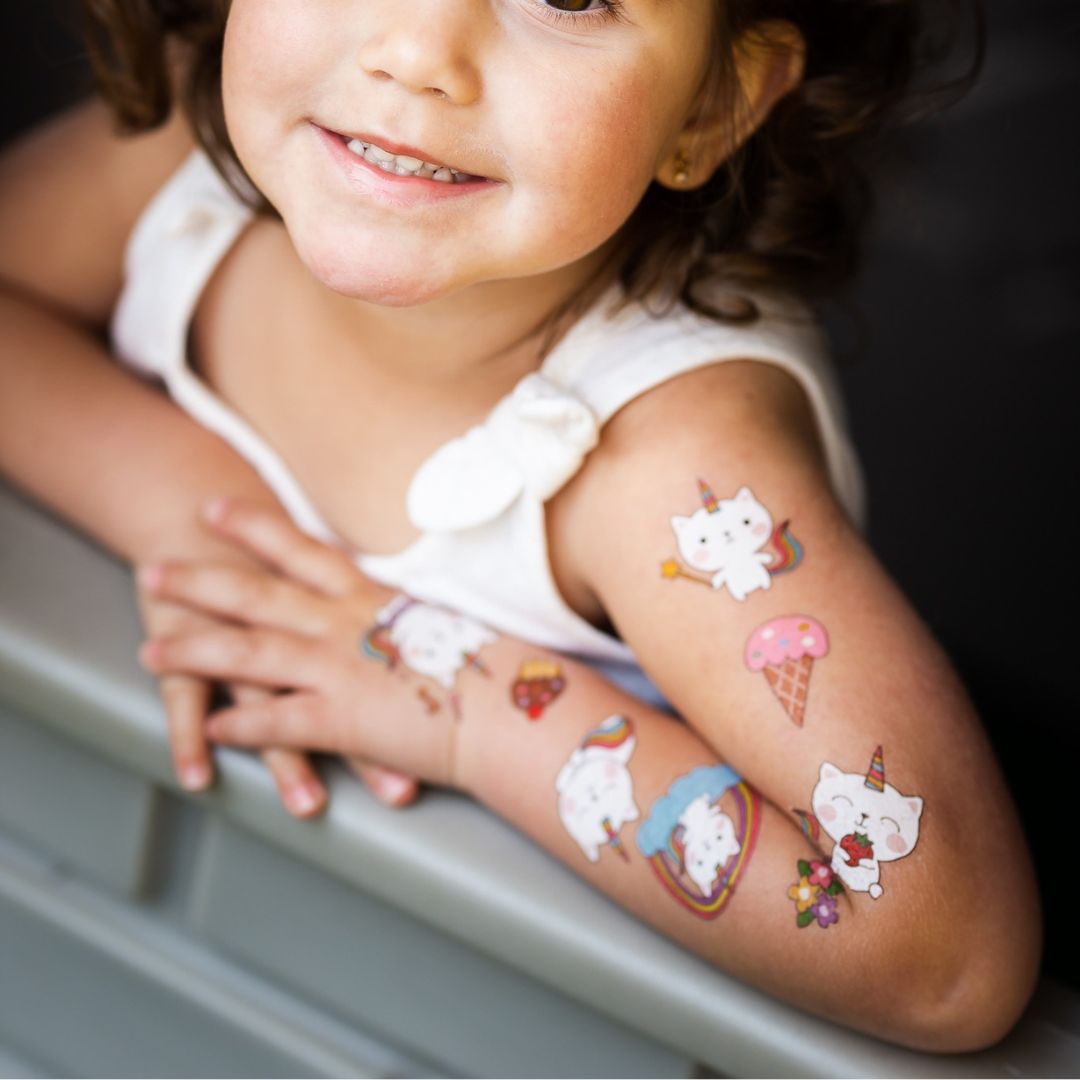Aplicação e Remoção); Tatuagem Temporária Personalizada: Onde Fazer e Quanto Custa para Seu Evento; Tatuagem Semi-Permanente: A Opção que Dura Mais - Marcas e Dicas; Como Fazer Sua Tatuagem Temporária Durar Mais: Segredos e Cuidados Essenciais; Tatuagens Temporárias para o Carnaval: Ideias e Onde Comprar