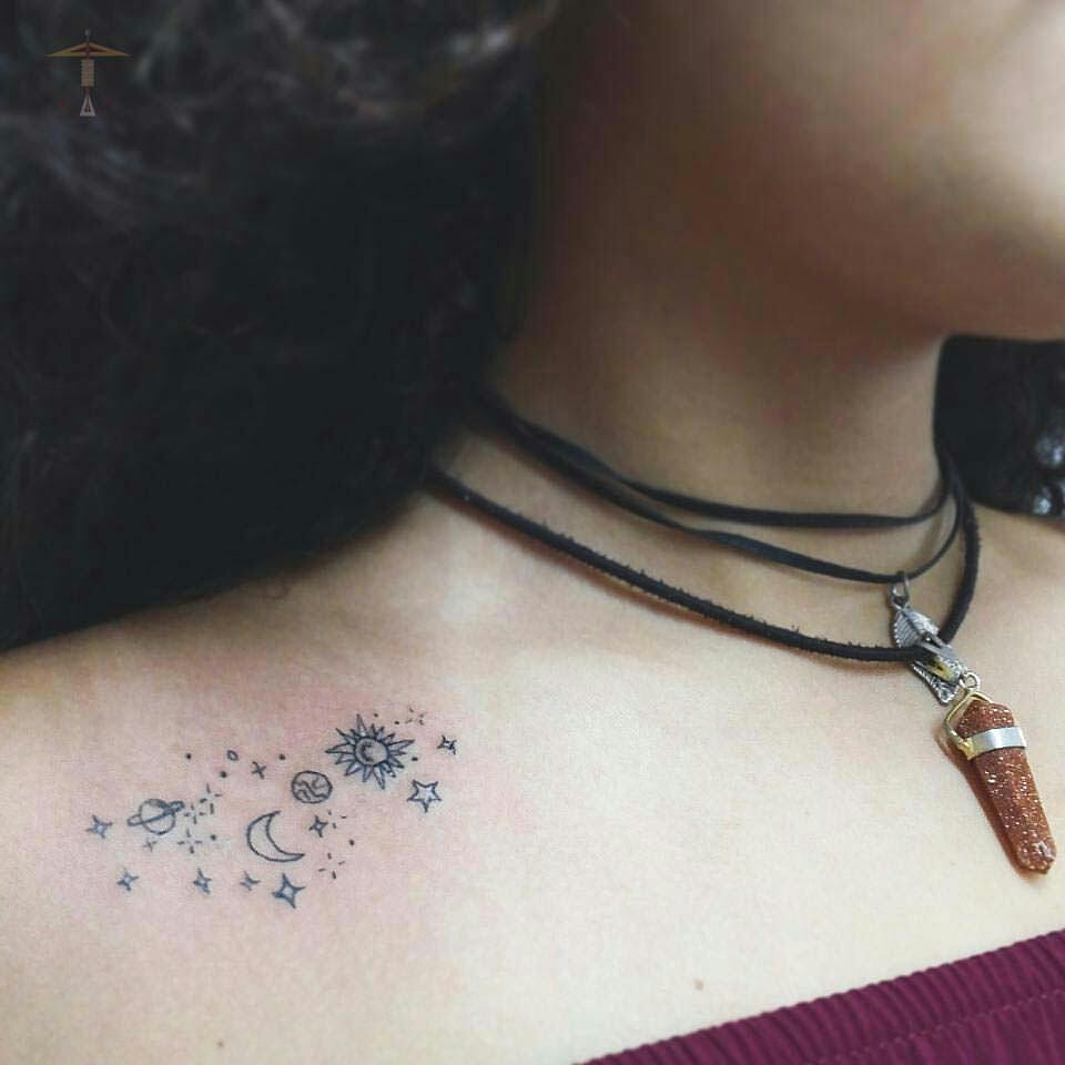tatuagem aquarela universo