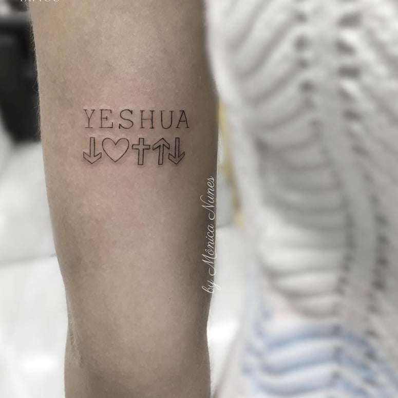tatuagem yeshua com cruz
