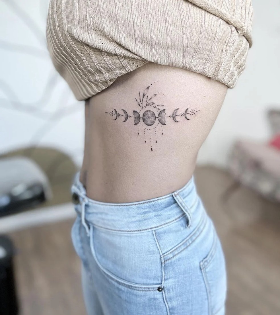 tatuagem feminina delicada vs tatuagem grande qual escolher