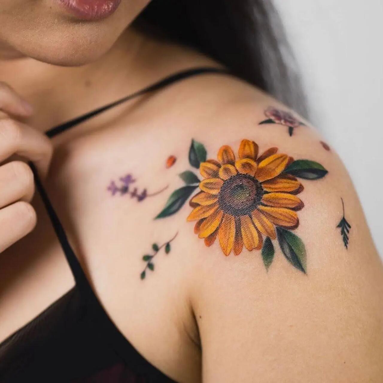 onde fazer tatuagem de girassol