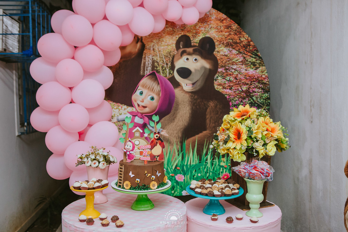 DIY: Decoração de Festa Afetiva com Brinquedos da Criança