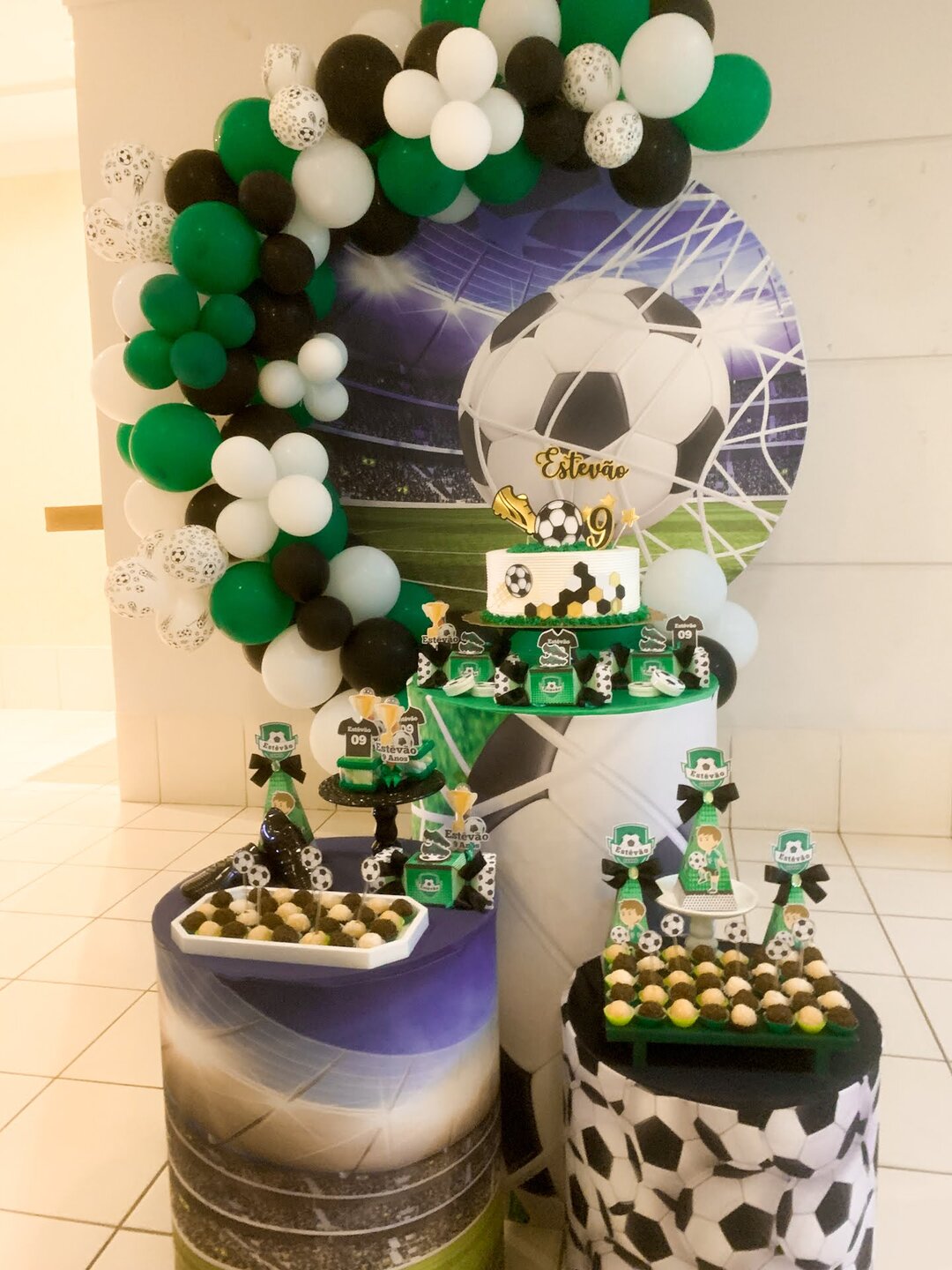 decoração de campo de futebol para festa