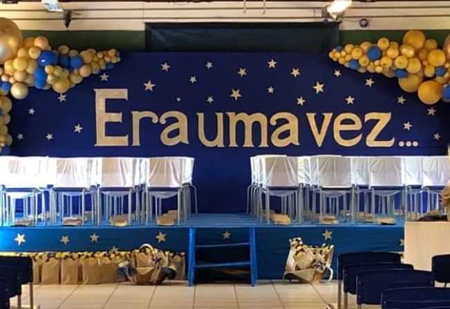 formatura ensino médio estilo hollywood