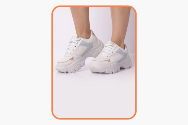 5 ideias de títulos:
1. Tênis Plataforma: O Guia Completo para Escolher o Seu
2. Converse Chuck Taylor Lift: Estilo e Conforto em Cada Passo
3. Nike Court Legacy Lift: Um Clássico Reinventado com Plataforma
4. Como Usar Tênis Plataforma: Dicas de Looks para Todas as Ocasiões
5. Adidas Grand Court Platform: O Tênis Perfeito para o Dia a Dia