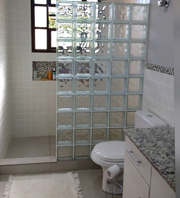 tijolo de vidro banheiro