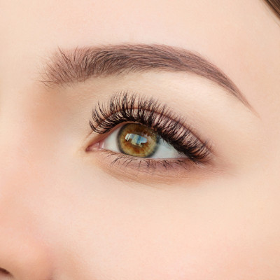 Produtos Essenciais para o Design de Sobrancelhas com Tintura e Henna