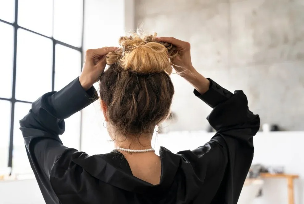 5 Títulos para Posts de Blog sobre Penteados:
1. Guia Completo: Os 10 Penteados Mais Elegantes para Arrasar em Qualquer Ocasião
2. Descomplique seu Dia: Penteados Fáceis e Rápidos para Mulheres Modernas
3. Do Clássico ao Moderno: Descubra os Tipos de Tranças e Torções que Vão Transformar seu Look
4. Penteados Presos: A Elegância e Praticidade que Você Precisa Conhecer
5. Cabelos Soltos e Semipresos: Tendências e Inspirações para Valorizar sua Textura Natural