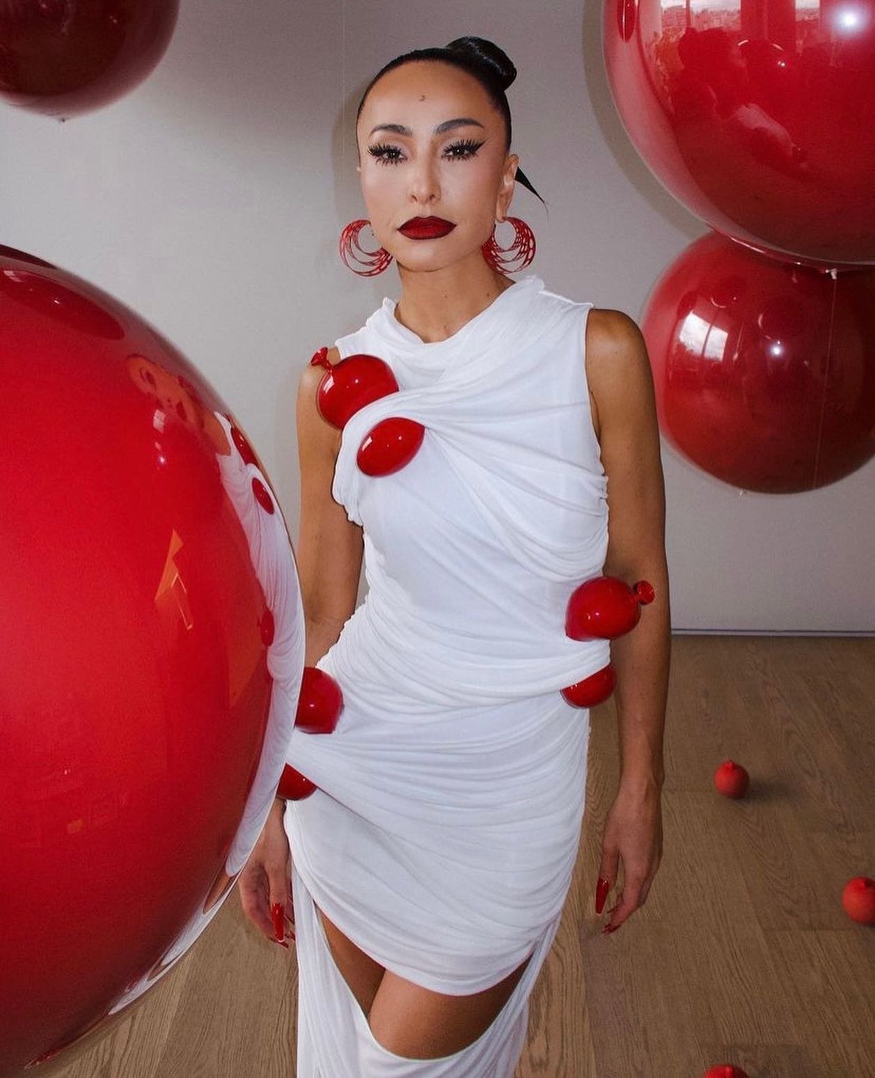 1. Bronzeamento Natural: Riscos e Benefícios da Exposição ao Sol
2. Bronzeamento a Jato: Como Funciona e Duração
3. Autobronzeadores: Guia Completo para um Bronzeado Perfeito em Casa
4. Bronzeamento Artificial: Por Que é Proibido e Alternativas Seguras
5. Preparação da Pele para o Bronzeamento: Dicas Essenciais