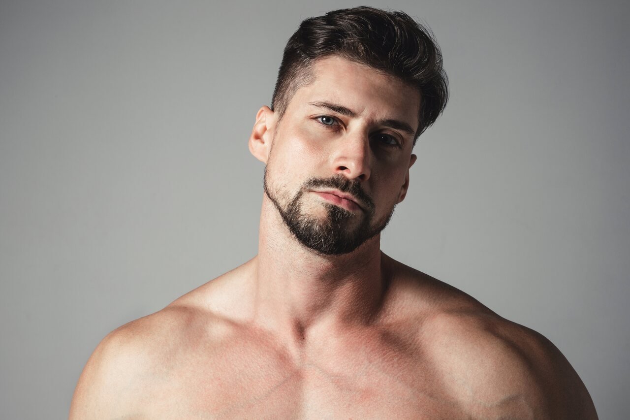 quanto custa um corte de cabelo liso masculino moderno